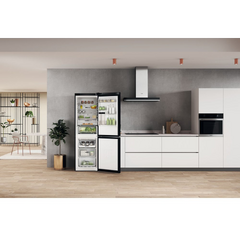 Whirlpool freestanding fridge-freezer - W7X 82O K